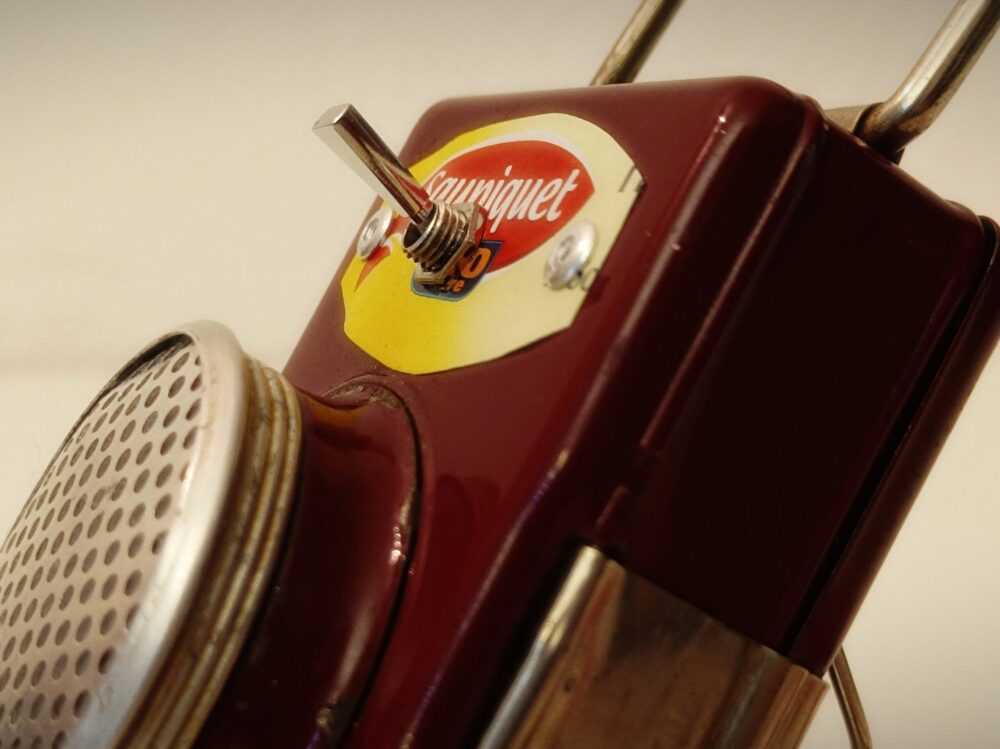 Vintage Flashlight Microphone "LumaVoice" - Image 3