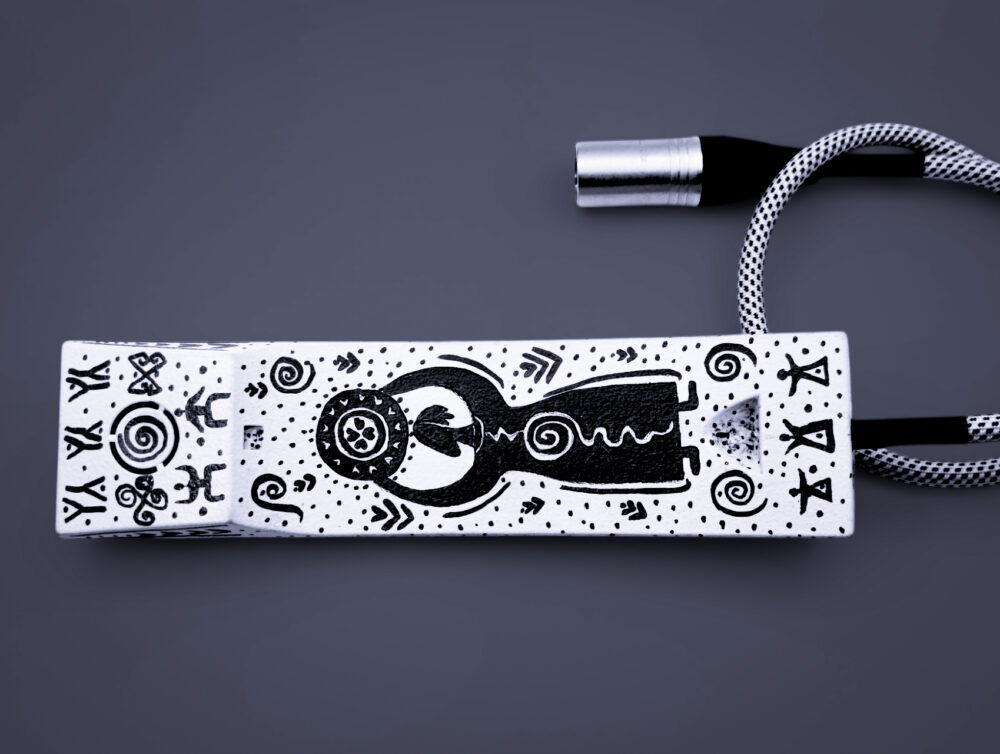 MYTH-O-PHONE – A Microphone with Myth - Image 4